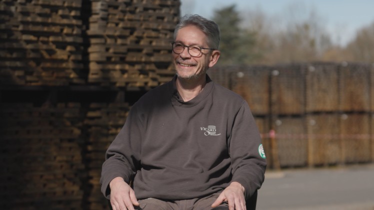 Portrait de Jean-Luc, tonnelier chez Vicard depuis 31 ans - ©Vidéo réalisée par Tomas MATTA Photographie